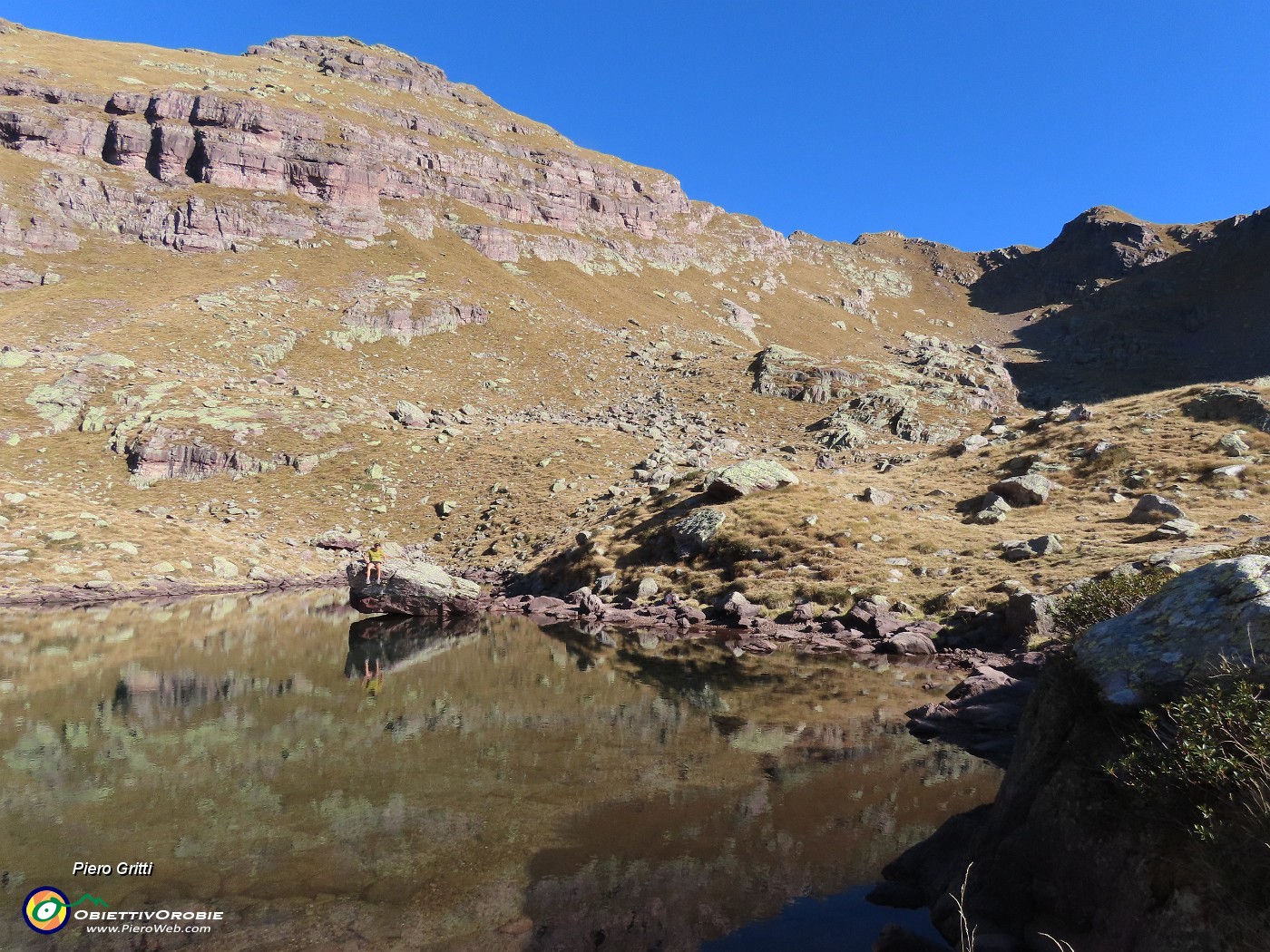 15 Al Lago di Pietra Quadra (2116 m) con vista verso il Pietra Quadra.JPG